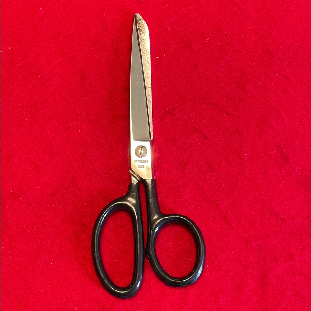 Vintage Heritage USA Silver and Black Scissors